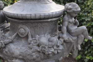 Loden finial zeer groot